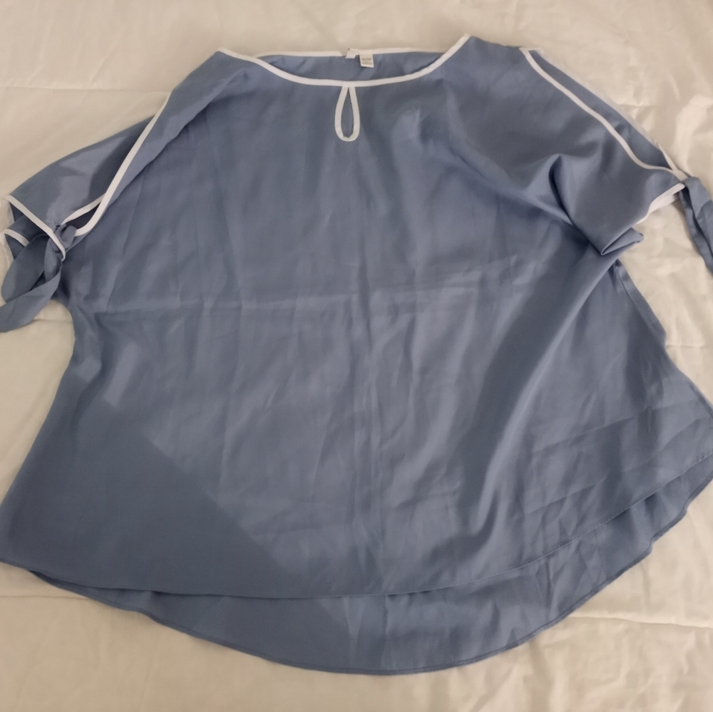 *4 for $20* Blue and White Cold Shoulder Blouse